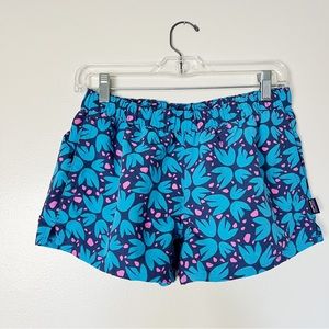 Patagonia Barely Baggies 2.5” Shorts Pollen Confetti Women’s Small